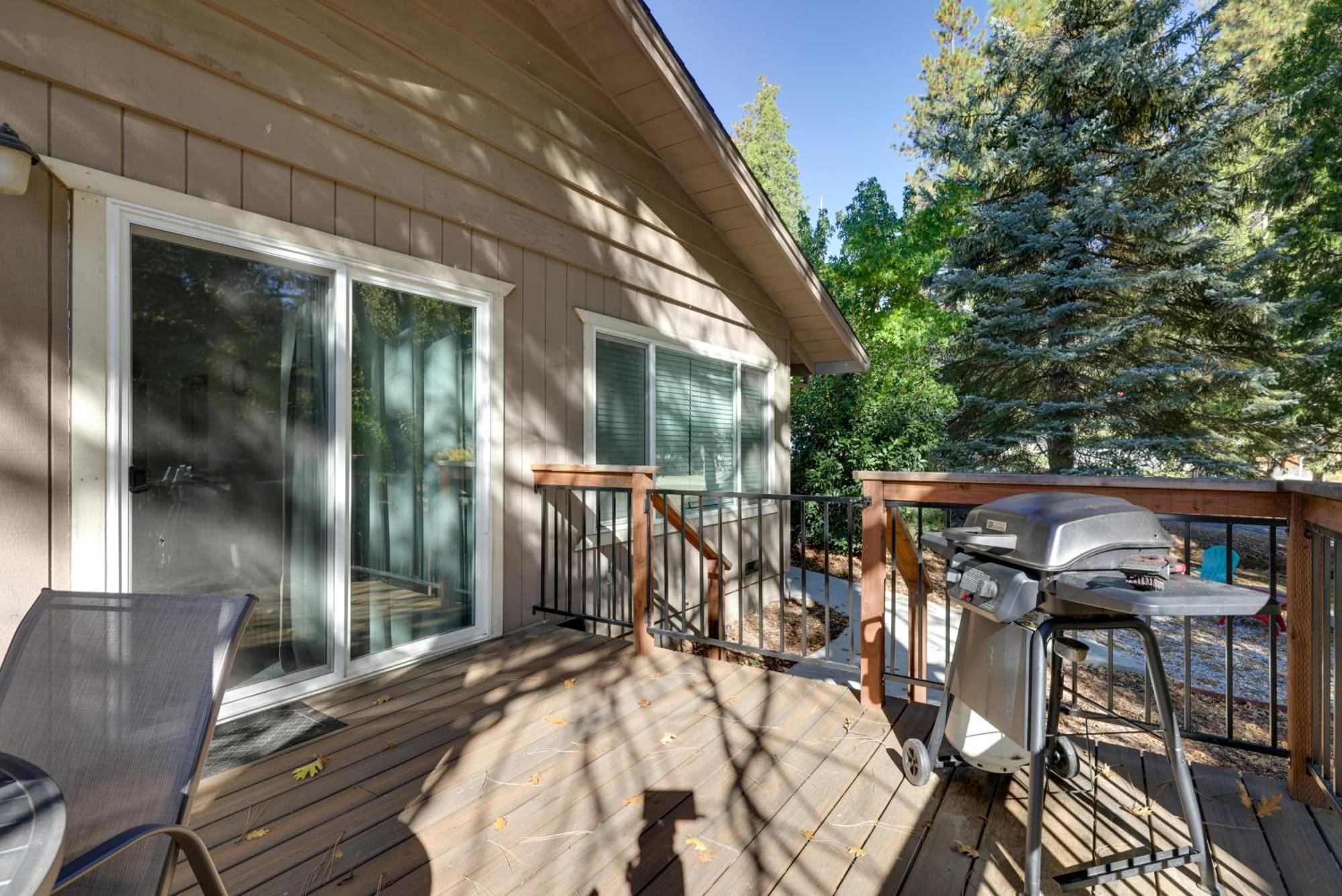 Sherwood Forest Cabin With Deck And Fire Pit! Twain Harte Экстерьер фото
